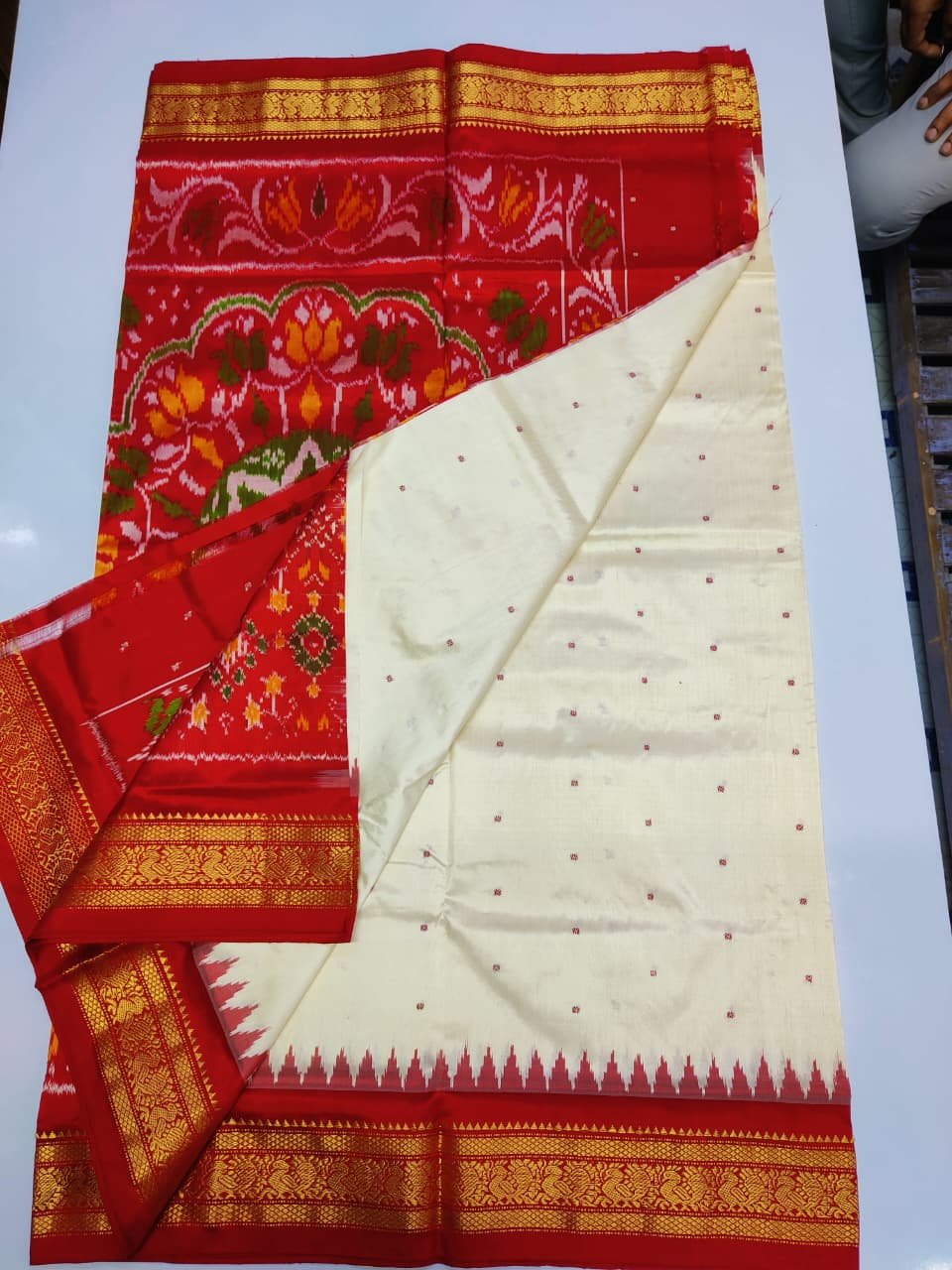 Kanchi Border Ikat - PDLSY16-KBIPIZCCD-03 - fullscreen view 2